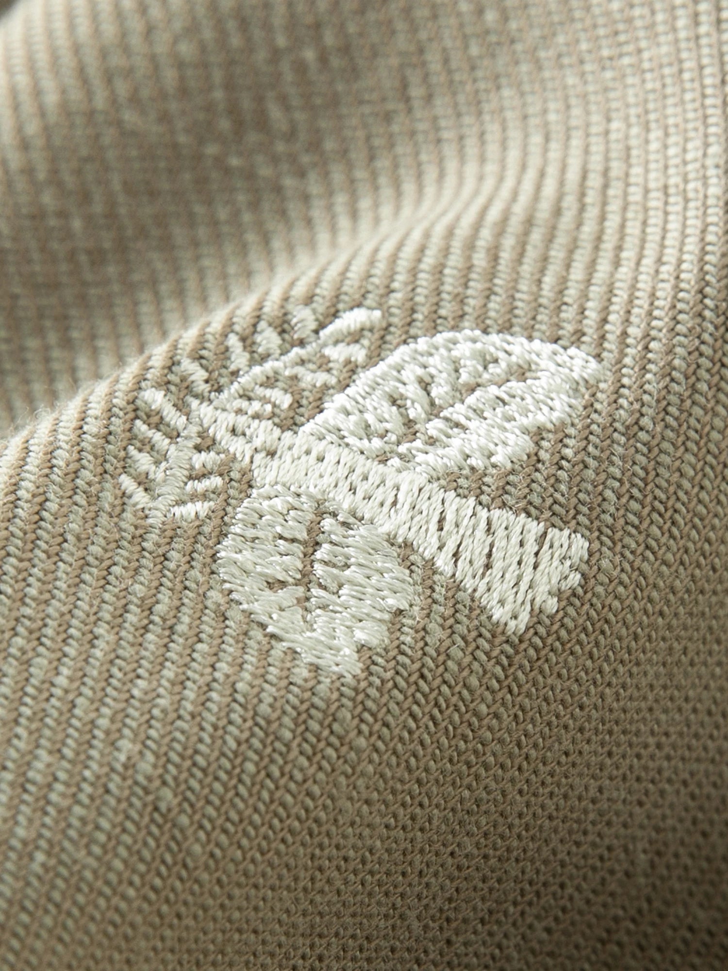 New Embroidered Stand-Up Collar Loose Coat